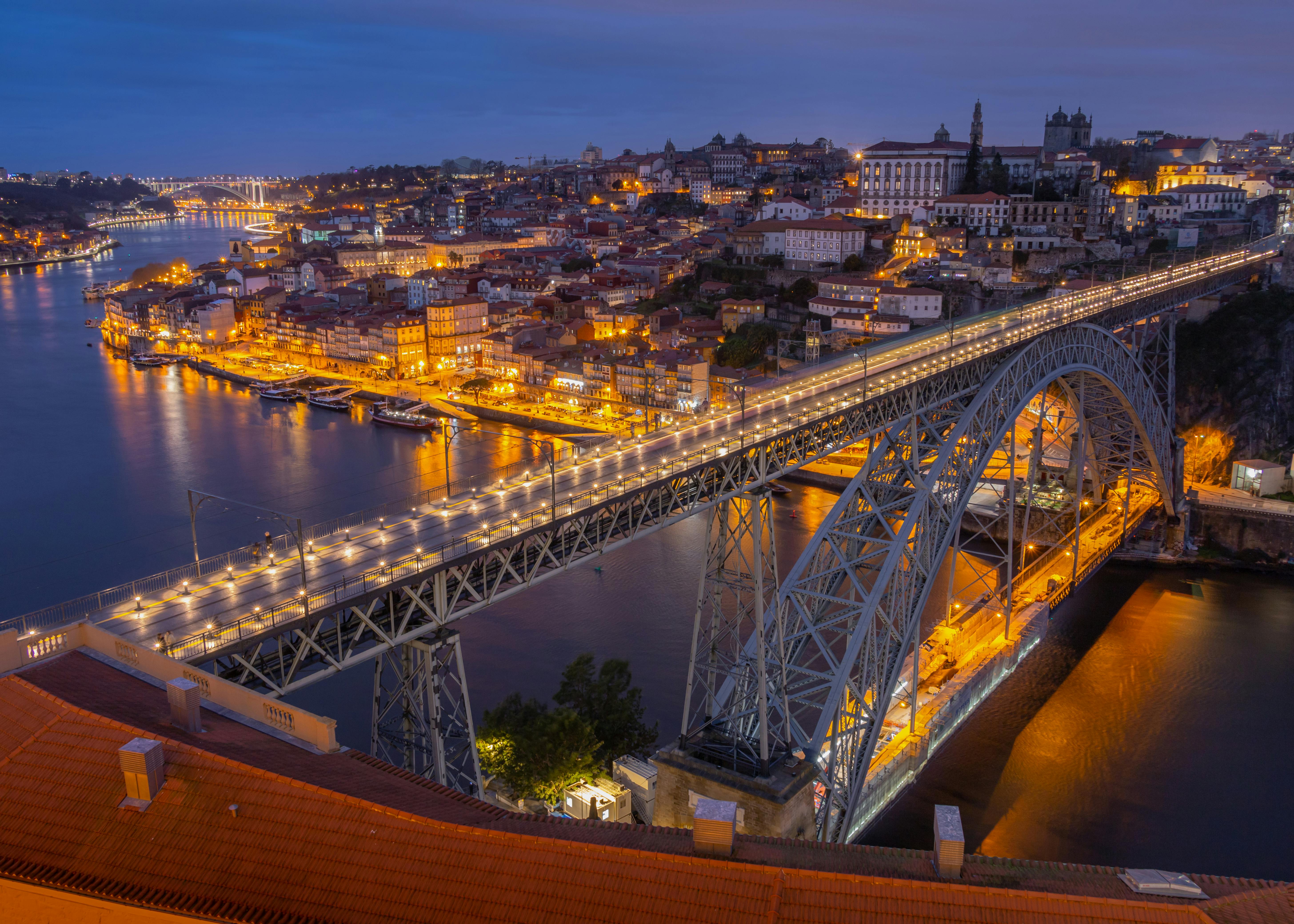 Ponte Dom Luís I em Porto, Portugal